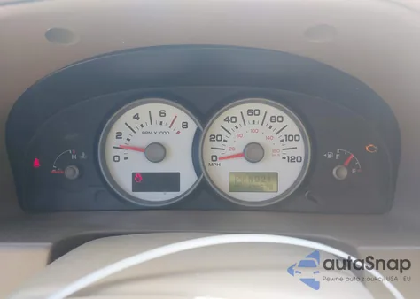 2005 Ford Escape Xlt z USA, uszkodzony, nr VIN 1FMYU03155KA42232